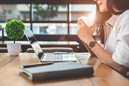 威九国际V9国际曾诚：女性心态会更沉稳 未来性别区别没那么大