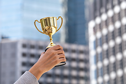 威九国际V9国际入选36氪WISE2024商业之王“年度全球化布局与市场拓展案例”